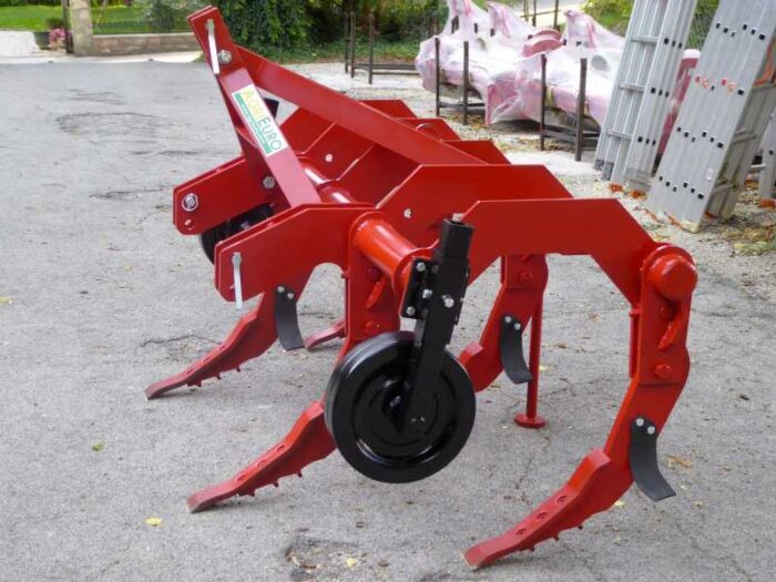Décompacteur agricole AgriEuro série 200 Moyenne 5 dents – avec roues en acier