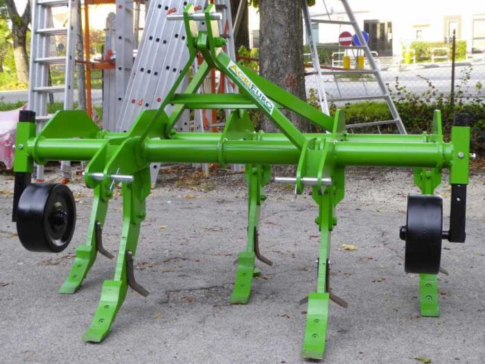 Décompacteur agricole sur tracteur AgriEuro serie 170 Standard à 5 dents – avec roues en acier