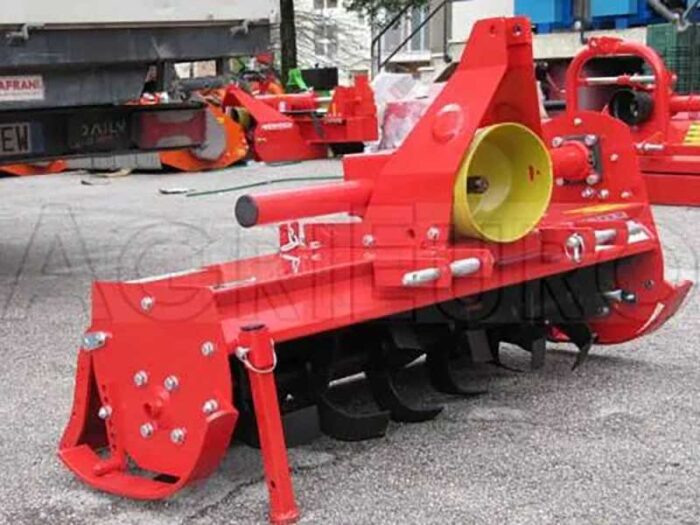 Fraise rotative à tracteur série légère avec déport mécanique Agrieuro HO 105